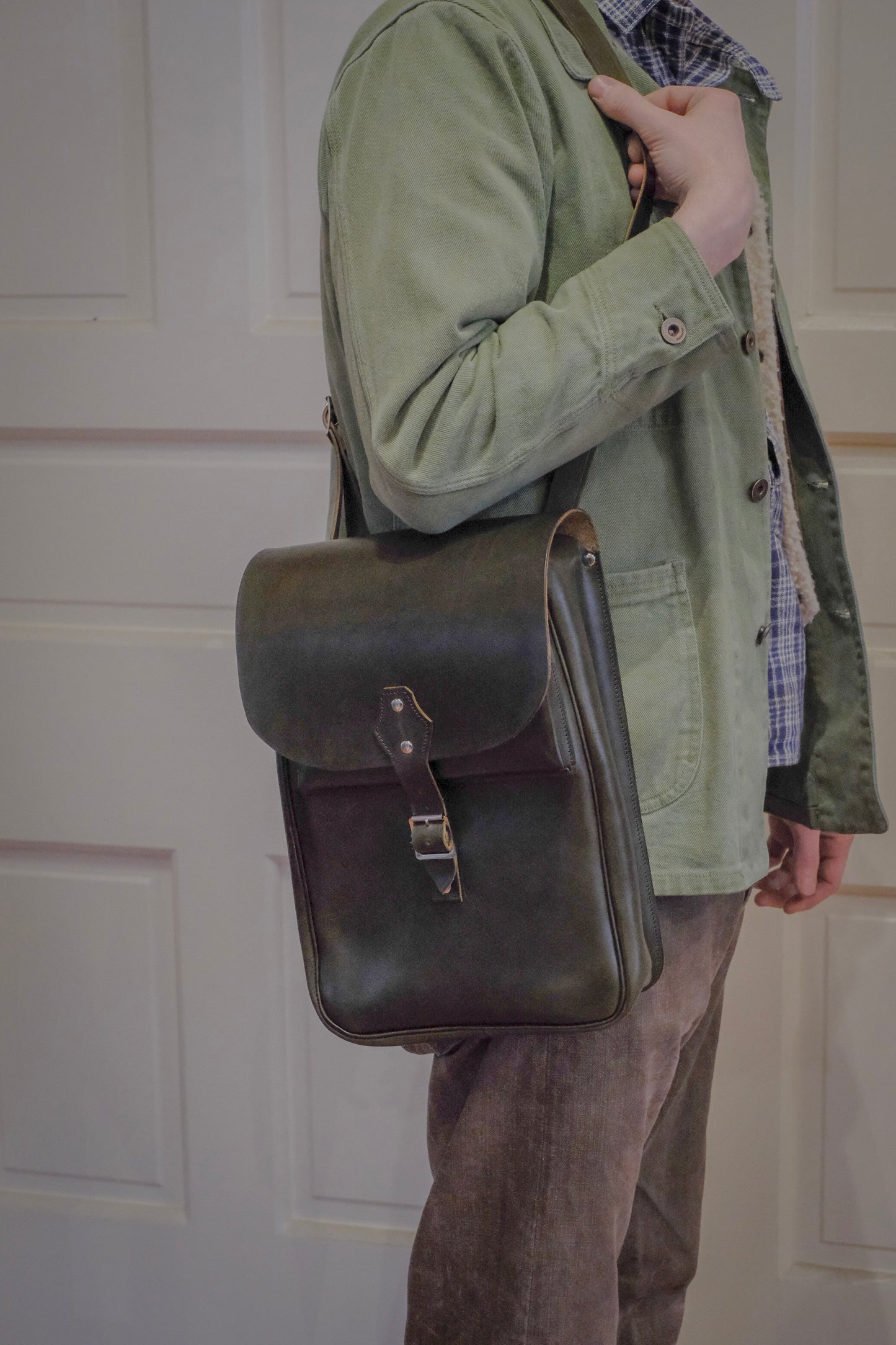 Unsung Medic Bag in W&C Olive Latigo